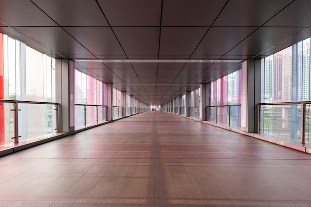 Ponte pedonale colorato a Shenzhen, Cina