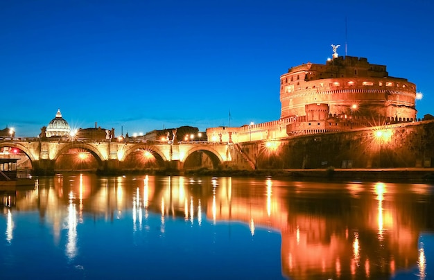 Ponte Sant'Angelo e Castello di notte Roma Italia