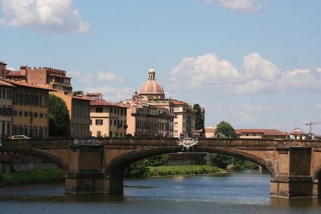 Ponti nella città di Firenze Italia