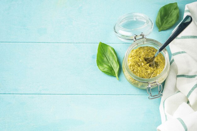 Popolare pesto italiano