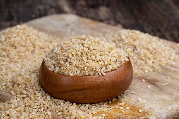 Porridge di bulgur crudo che non cuoce