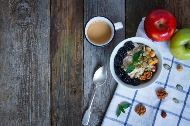 Porridge di farina d'avena vista dall'alto