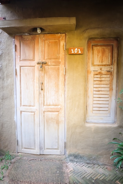 Porta d&#39;annata, fondo per l&#39;hotel d&#39;annata del ricorso, estate di concetto