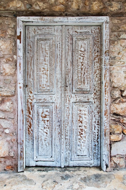 Porta di legno