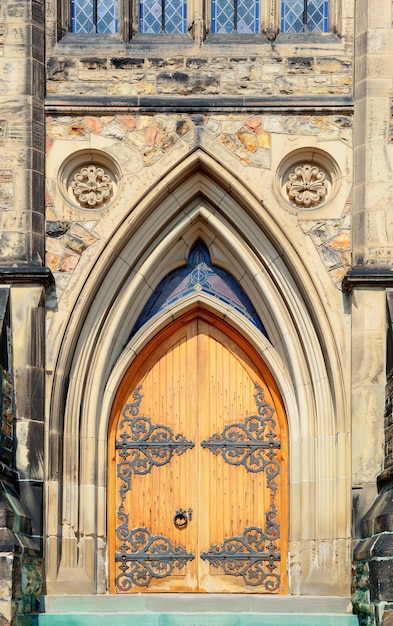 Porta di un edificio storico a Ottawa