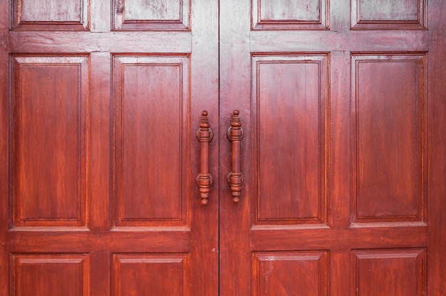 Porta in legno marrone retrò