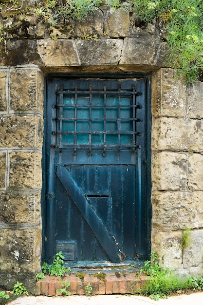 Porta rustica in legno