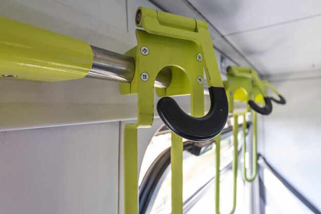 Portabiciclette su un treno Dispositivo di trasporto per biciclette nel vagone