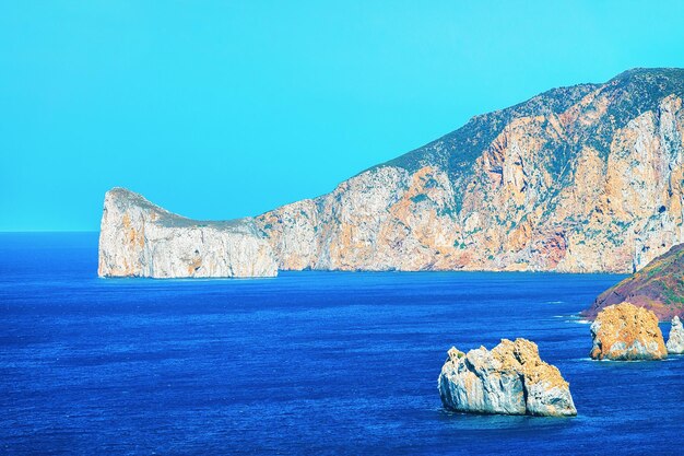 Porto Corallo in Nebida e il Mar Mediterraneo, Carbonia-Iglesias, Sardegna, Italia