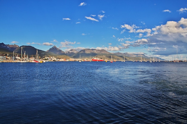 Porto marittimo nella città di Ushuaia sulla Terra del Fuoco, Argentina