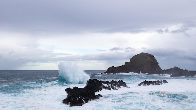 Porto Moniz nella costa settentrionale di Madeira