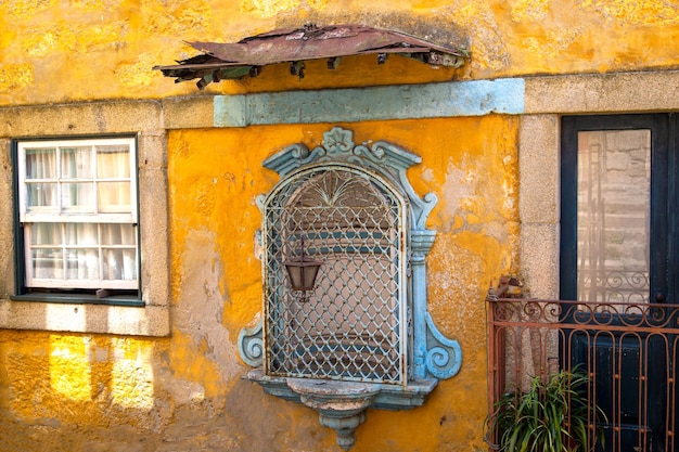 Portogallo Belle e colorate strade di Porto vicino a Rio Douro nel centro storico