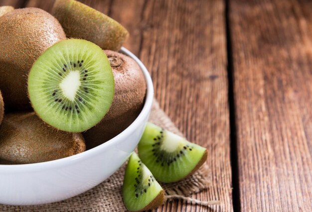 Porzione di kiwi freschi