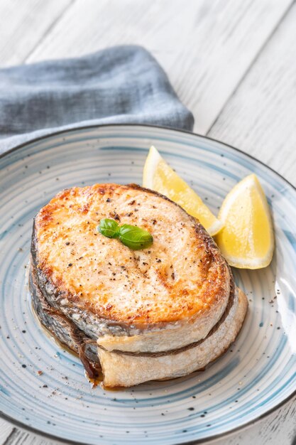 Porzione di medaglione di salmone