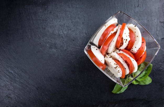 Porzione di Mozzarella con Pomodori