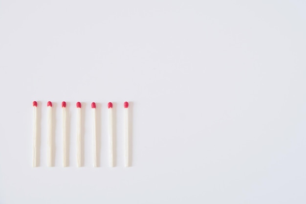 Potere del distanziamento sociale Mantieni una distanza tra te e le altre persone Matchstick