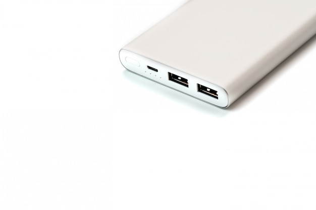 Powerbank per la ricarica di dispositivi mobili con cavo,