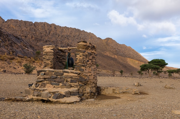 Pozzo d&#39;acqua, deserto del Sahara