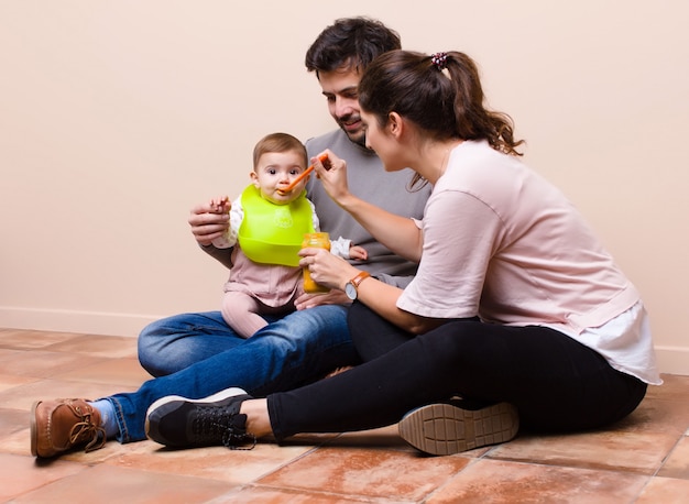 Pranzo con bebè e genitori