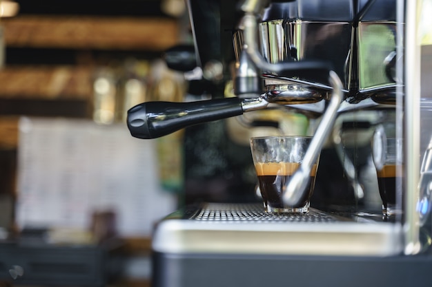 Preparare il caffè espresso