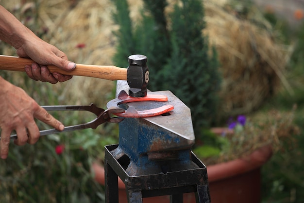 Preparare un ferro di cavallo