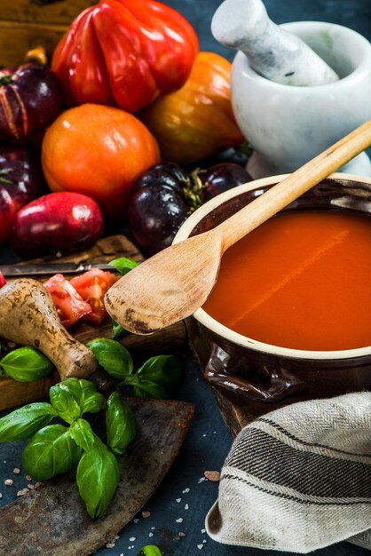 Preparare un gazpacho cremoso e salutare