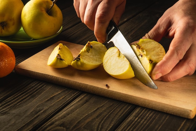 Preparare una composta di mele o una bevanda alla frutta a casa