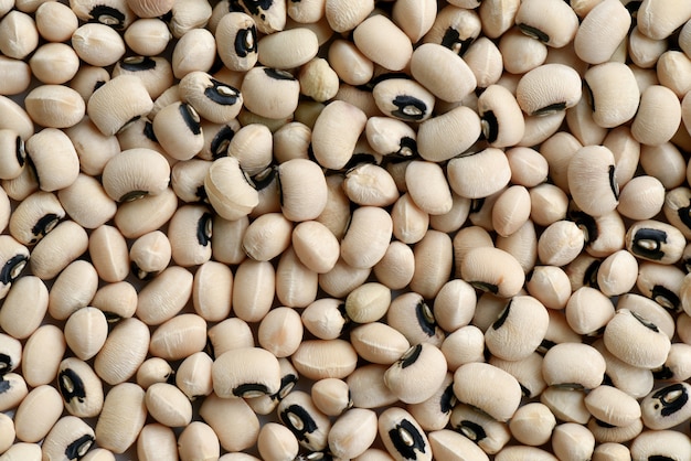 Preparato pisello occhio nero per cucinare, sfondo di piselli occhio nero o sfondo di fagioli bianchi