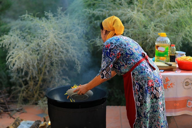 Preparazione del plov di Samarcanda