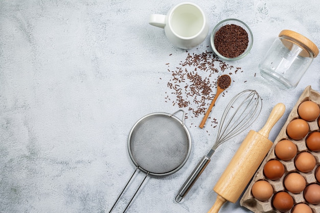 Preparazione dell'impasto Misurazione della quantità degli ingredienti nella ricetta