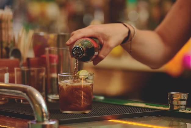 Preparazione di bevande in un bar