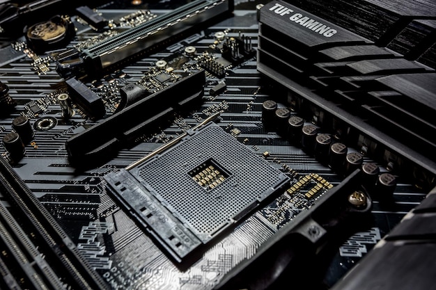 Presa am4 per processore amd su scheda madre nera asus tuf gaming sul nuovo chipset b550