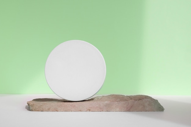 Presentazione del prodotto cosmetico 3D Podium Forma geometrica minima astratta Una sfera di pietra cilindrica