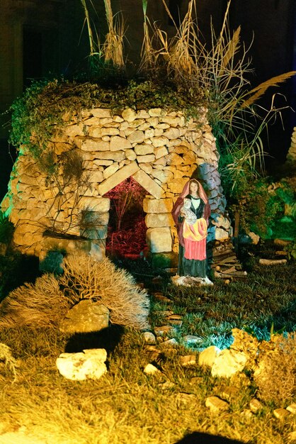 Presepe di Natale in piazza a Lecce Puglia Italia Presepe italiano chiamato presepe napoletano