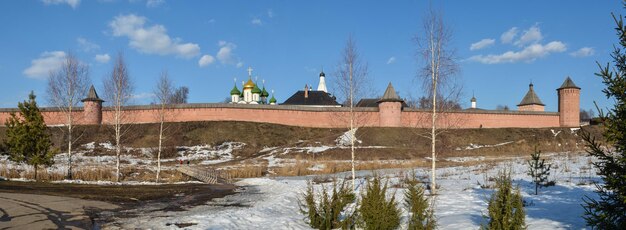 Primavera nel panorama di Suzdal