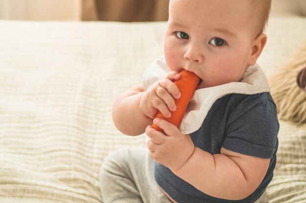 Primo alimento solido per un bambino