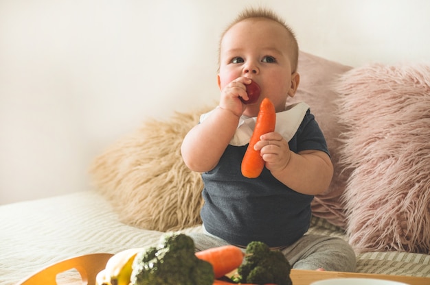 Primo alimento solido per un bambino