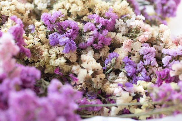 Primo piano bellissimo mazzo vintage di fiori secchi