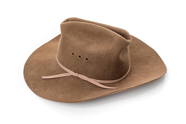 Primo piano del cappello da cowboy isolato su uno sfondo bianco