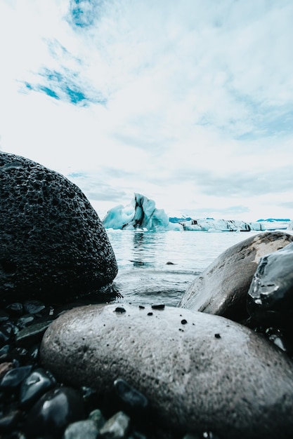 Primo piano del ghiacciaio di Jokulsarlon Islanda natura paesaggio vista Blocchi di ghiaccio dalla laguna del ghiacciaio di Jokulsarlon Parco nazionale di Vatnajokull Islanda vicino alla Route 1 Ring Road