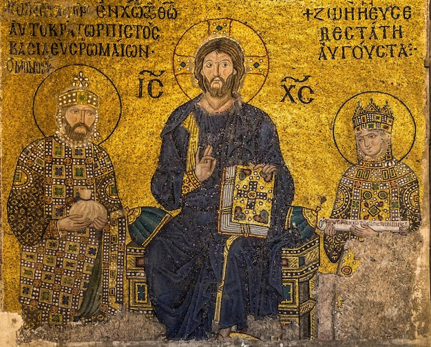 Primo piano del mosaico Zoe all'interno del Museo Hagia Sophia a Istanbul Turchia