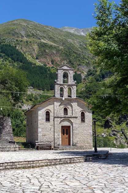 Primo piano della chiesa ortodossa cristiana Tzoumerka Epiro Grecia