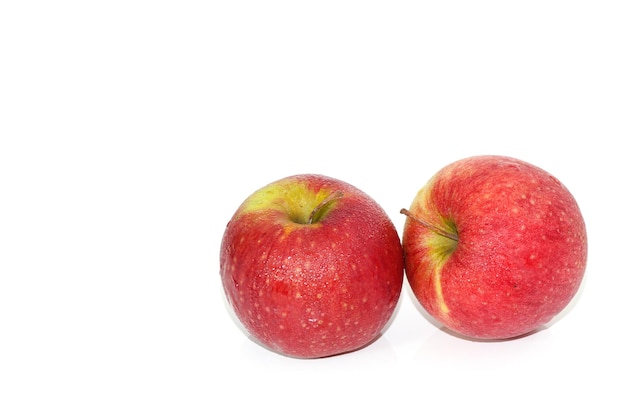 Primo piano della fragola su sfondo bianco