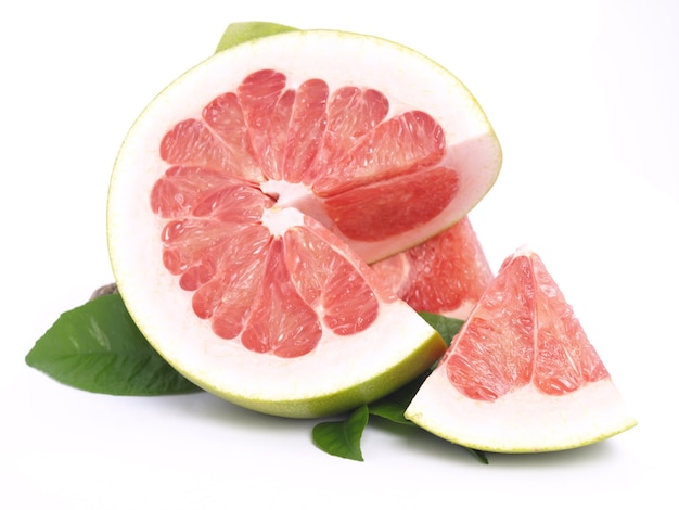 Primo piano della frutta rossa del pomelo