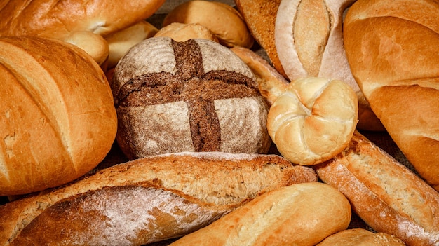 Primo piano di pane e prodotti da forno