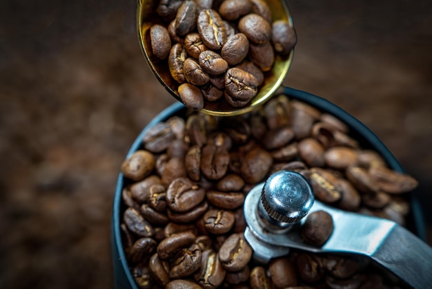 Primo piano di struttura del fondo dei chicchi di caffè