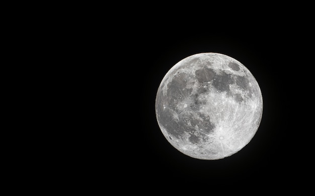 Primo piano di super luna piena