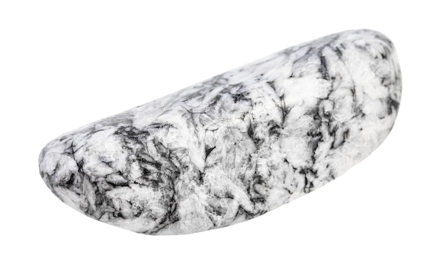 primo piano di un campione di minerale naturale proveniente dalla collezione geologica pietra preziosa di magnesite grigia lucida isolata su sfondo bianco