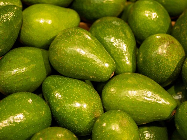 Primo piano di un frutto di avocado Sfondo di avocado