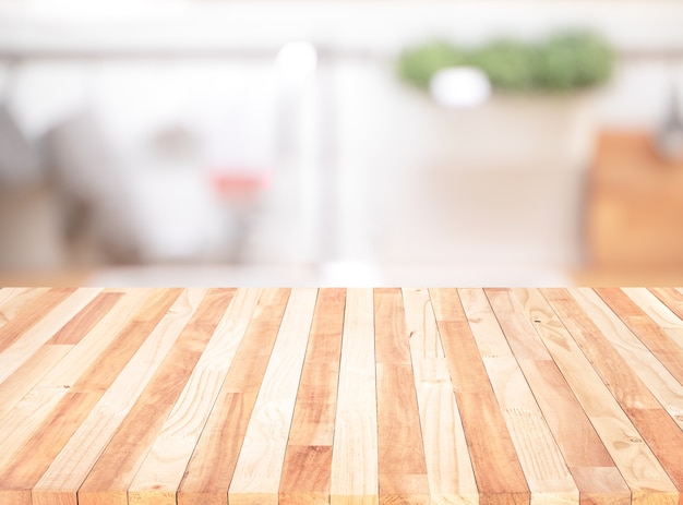 Primo piano di una tavola di legno dell'interno